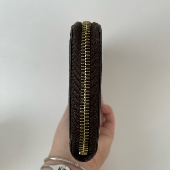 LOUIS VUITTON DAMIER EBENE ZIPPY WALLET - Picture 7 of 10